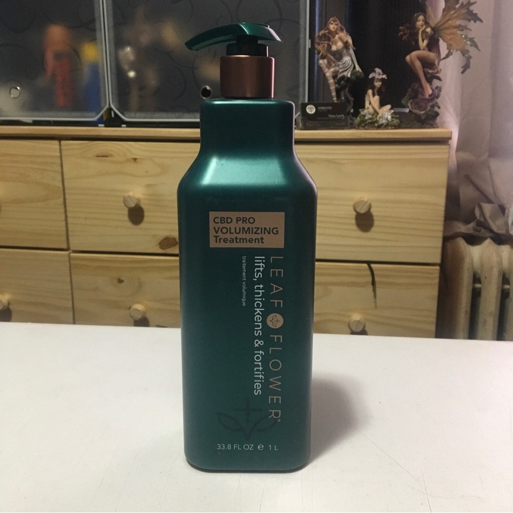 Leaf & Flower Volumizing Treatment 33.8oz 1 L